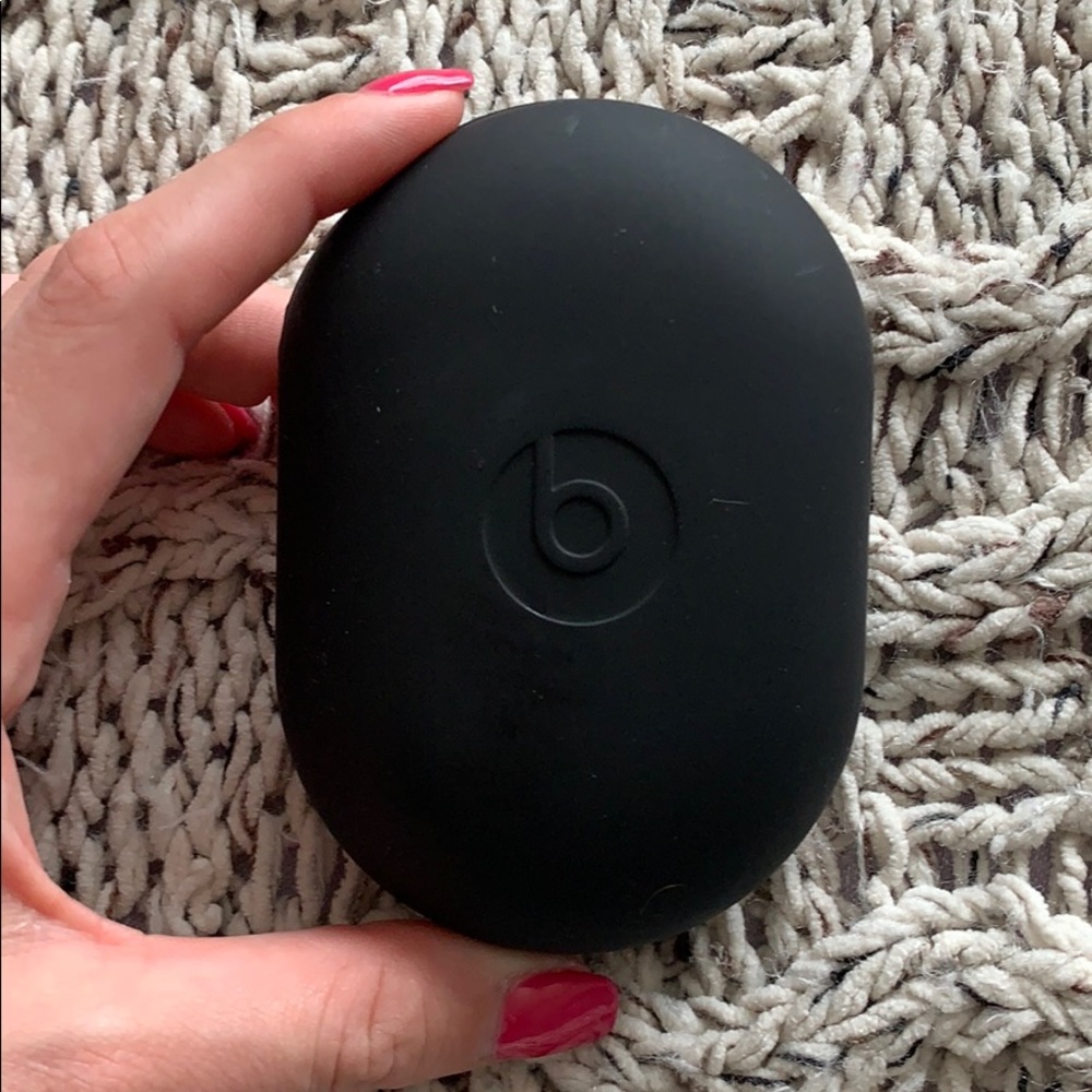 SILICONE BEATS CASE